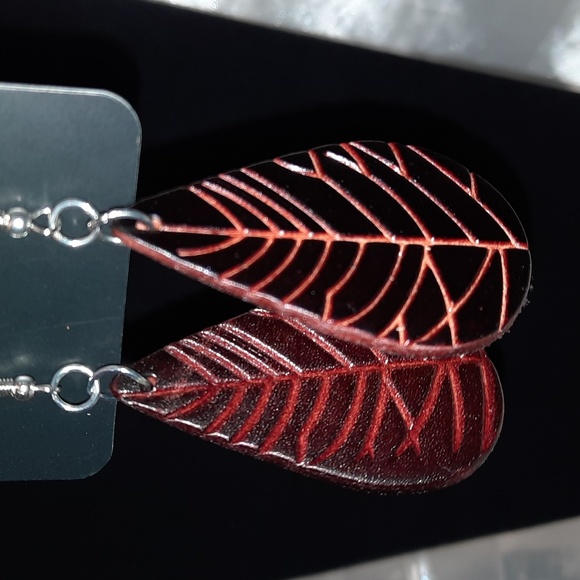 Faux leather earrings. Bundle and save 5 for 30 or 1 for 10 - Picture 2 of 3